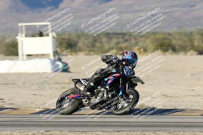 media/Dec-07-2025-CVMA (Sun) [[3e7d2de5dc]]/Race 18-Formula Twins-Formula 40 UL/